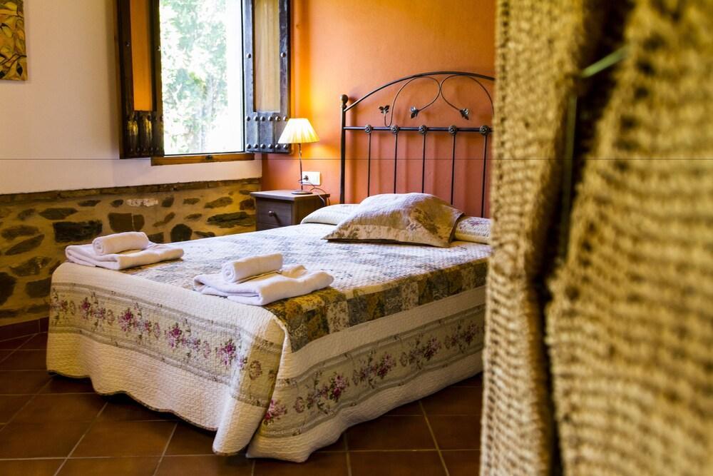 La Molinilla Apartamentos Y Hammam - Adults Only Linares de la Sierra Luaran gambar